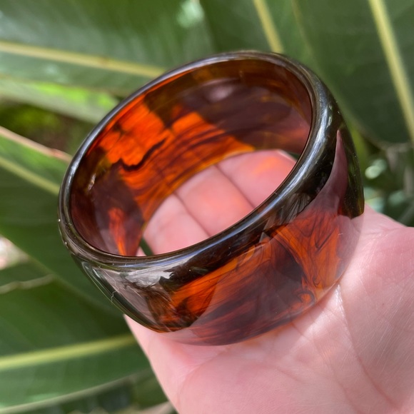 Vintage Jewelry - Cellulose acetate dark honey amber color wide bangle bracelet